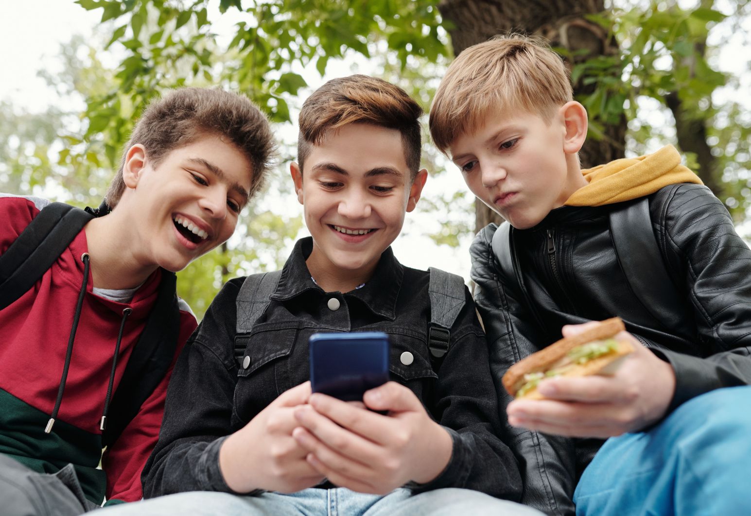 Social media: Τέλος η πρόσβαση κάτω των 15 ετών από 1η Ιανουαρίου 2027